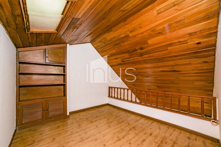 Casa de 3 alcobas en venta en Lindaraja, Bogotá, 162 m² · foto 6 de 17