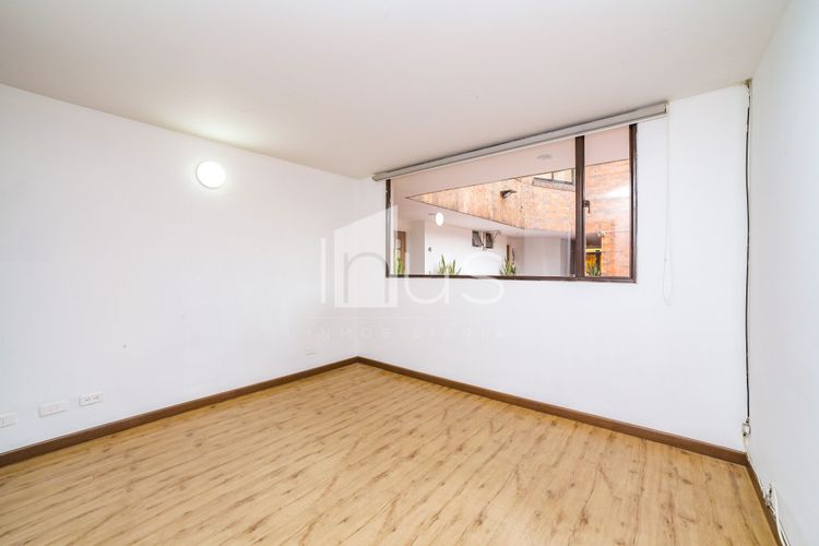 Casa de 3 alcobas en venta en Lindaraja, Bogotá, 162 m² · foto 7 de 17