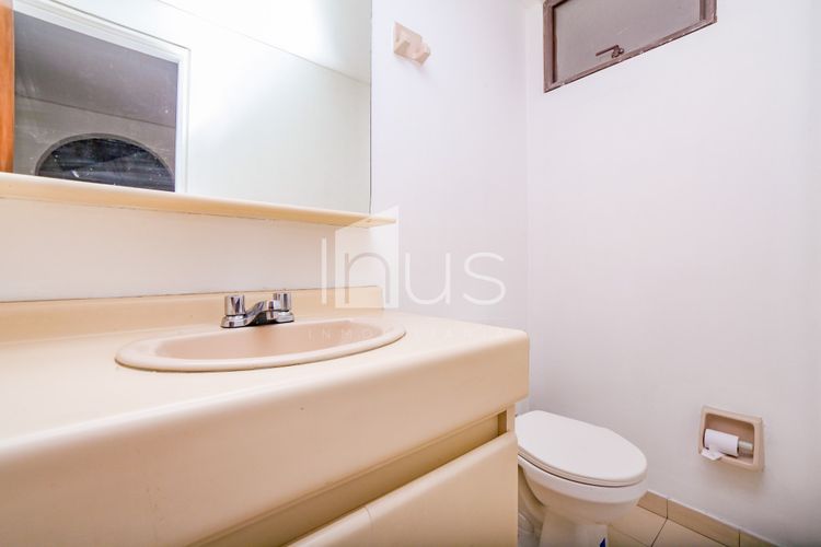 Casa de 3 alcobas en venta en Lindaraja, Bogotá, 162 m² · foto 8 de 17