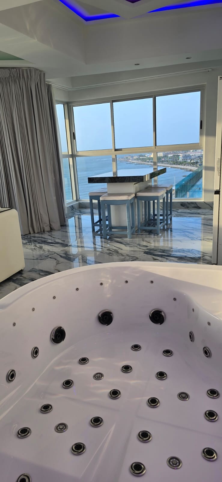 Apartamento en venta en Bocagrande, Cartagena · foto 5 de 24