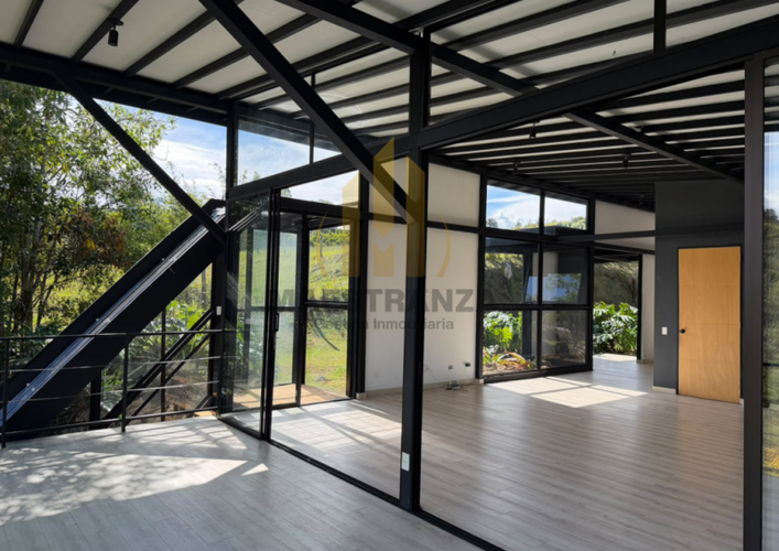 Casa de 4 alcobas en venta en Centro, Rionegro, 240 m² · foto 3 de 15