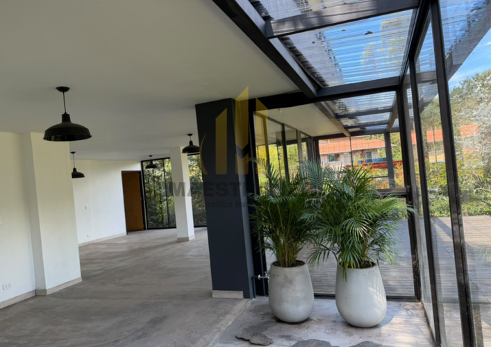 Casa de 4 alcobas en venta en Centro, Rionegro, 240 m² · foto 4 de 15