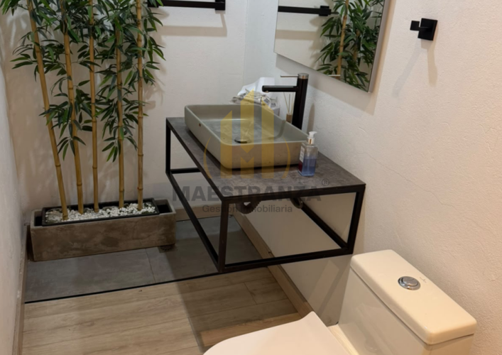 Casa de 4 alcobas en venta en Centro, Rionegro, 240 m² · foto 10 de 15