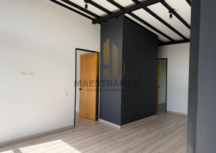 Casa de 4 alcobas en venta en Centro, Rionegro, 240 m² · foto 14 de 15