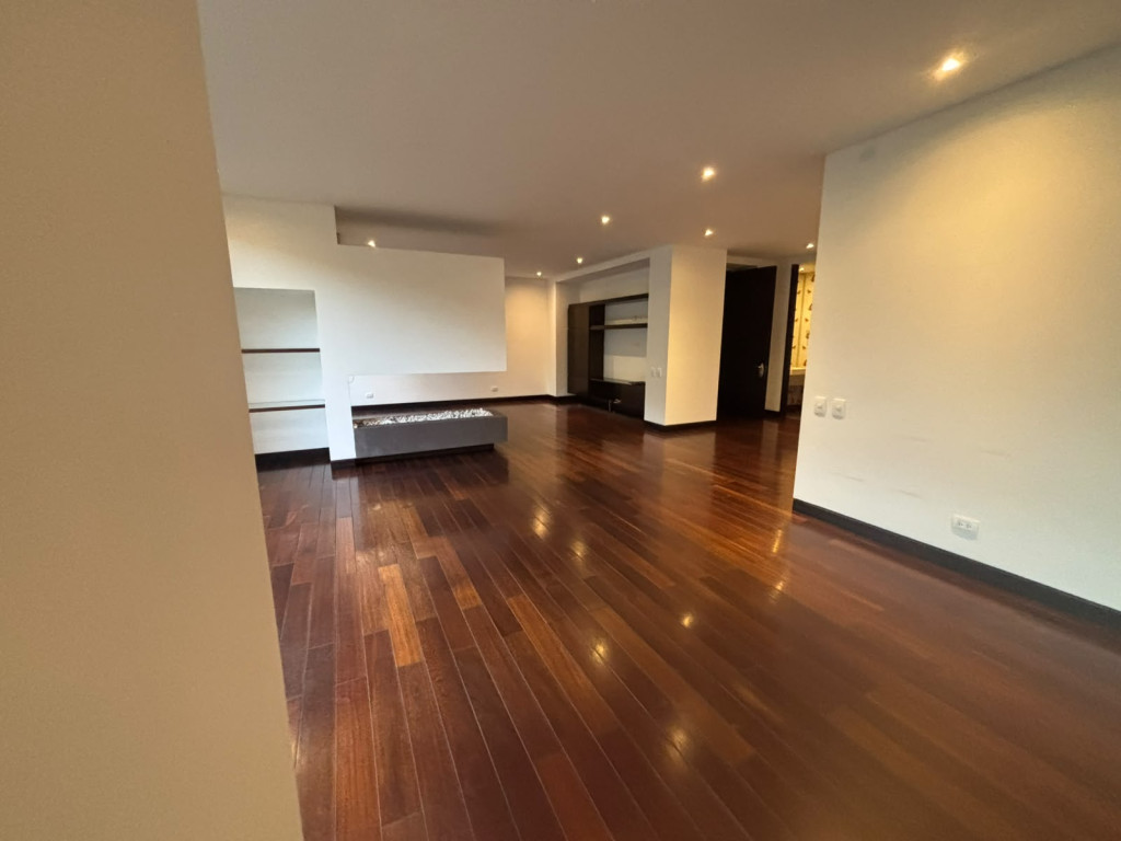 Apartamento en venta en Chicó Reservado, Bogotá · foto 15 de 24