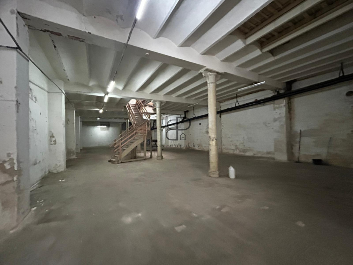 Local Comercial en Alquiler · Foto 11