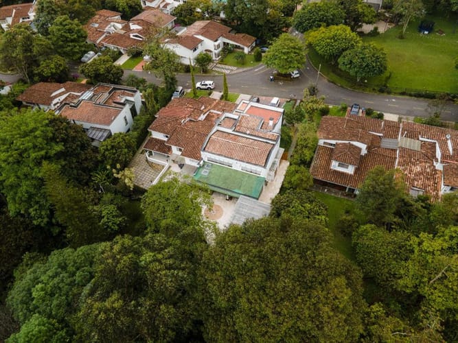 Casa de 5 alcobas en venta en El Campestre, Medellín · foto 14 de 14