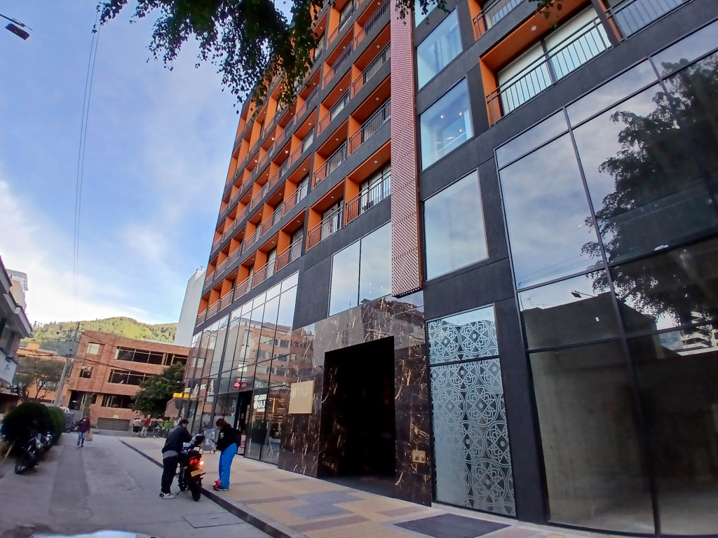 Apartamento de 1 habitación en arriendo en El Chico, Bogotá — imagen 1 de 30