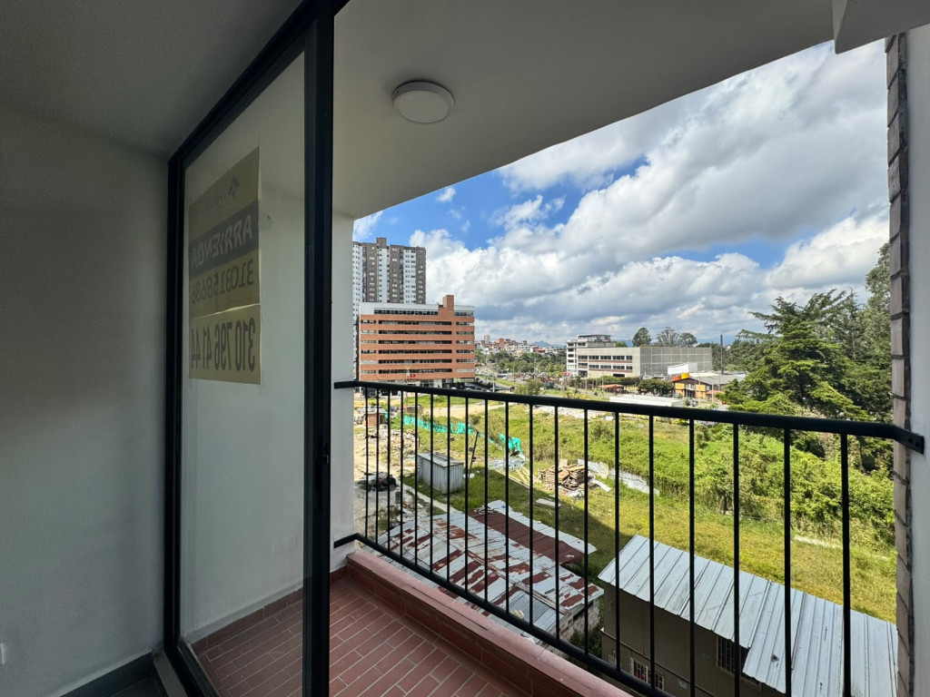 Apartamento en arriendo en Centro, Rionegro · foto 4 de 12