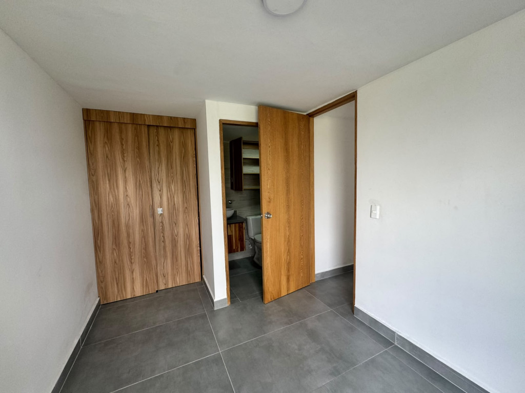 Apartamento en arriendo en Centro, Rionegro · foto 7 de 12