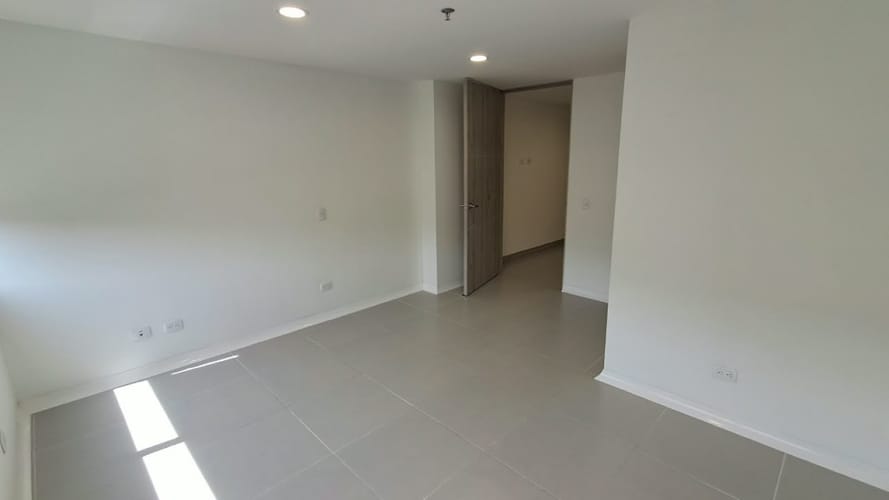 Oficina en venta en El Porvenir, Rionegro, 38 m² · foto 2 de 10