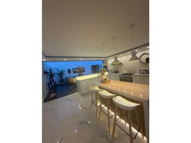 Casa de 4 alcobas en venta en Gualanday, Rionegro, 330 m² · foto 11 de 24
