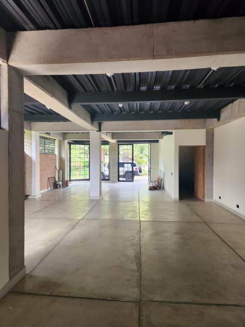 Local en arriendo en La Ceja, 156 m² · foto 2 de 9