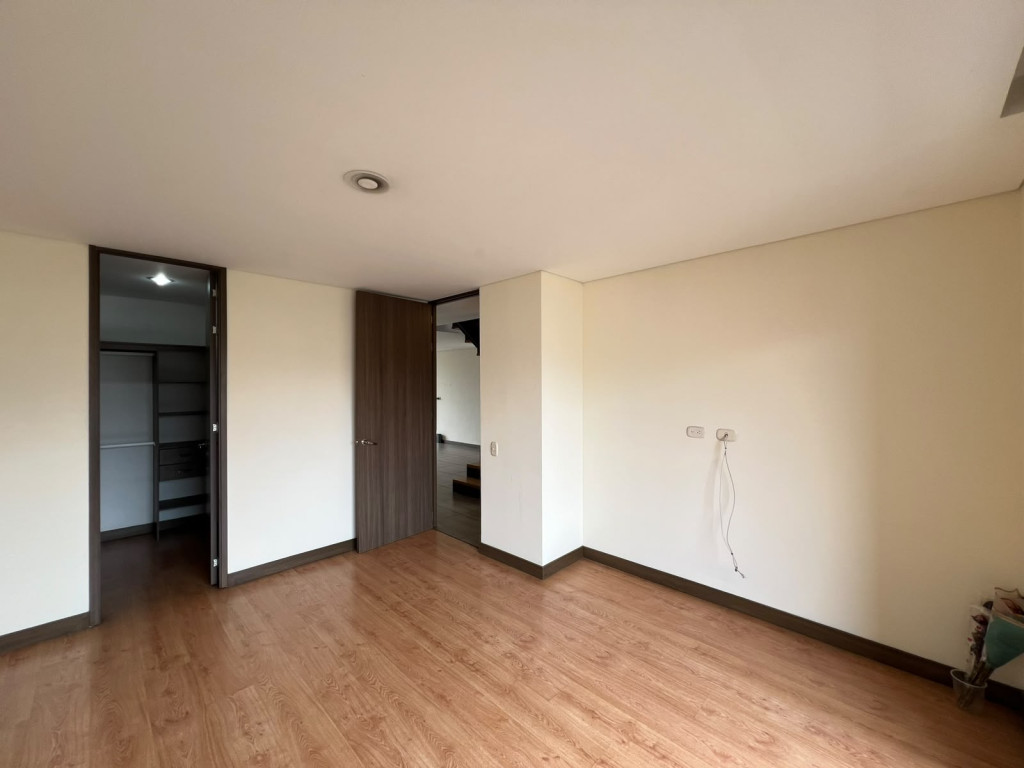 Apartamento en arriendo en Zuñiga, Envigado · foto 11 de 21