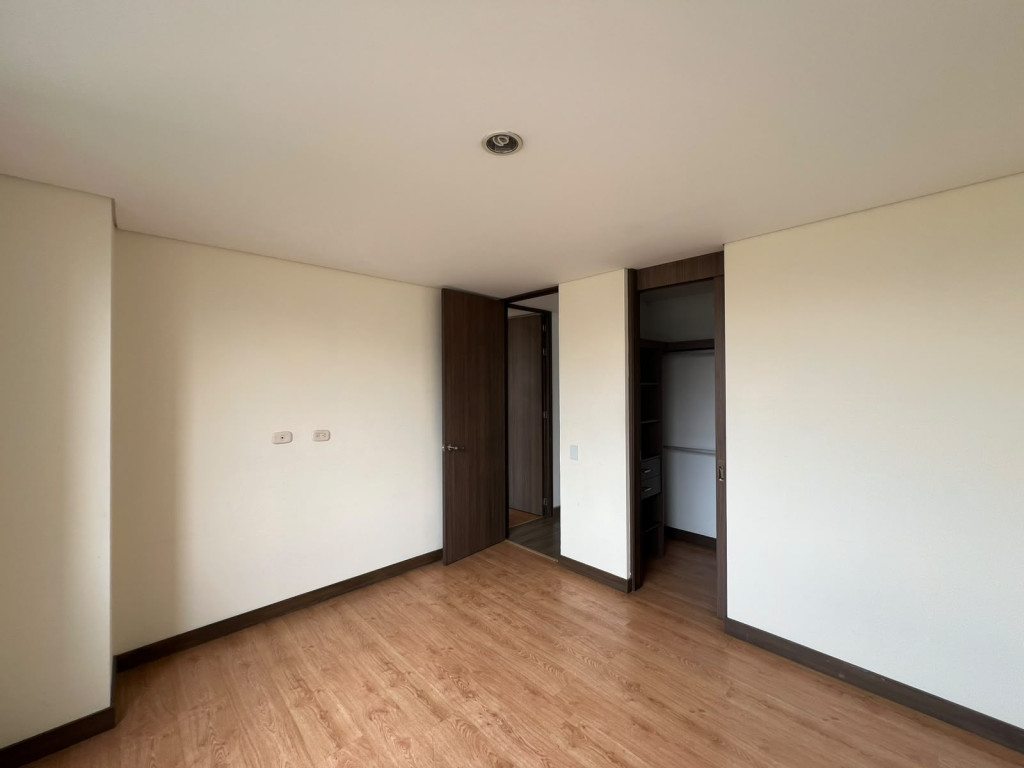 Apartamento en arriendo en Zuñiga, Envigado · foto 18 de 21