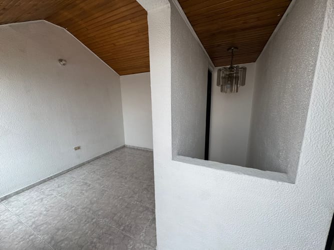 Apartamento de 3 alcobas en venta en El Triangulo, Bogotá, 67 m² · foto 11 de 12