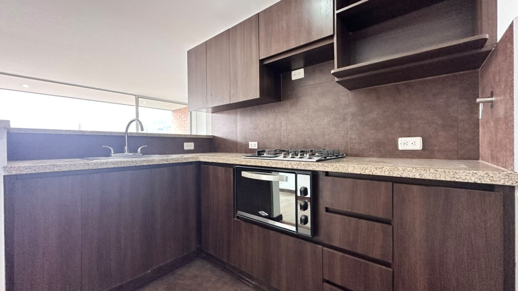 Apartamento en arriendo en El Esmeraldal, Envigado · foto 5 de 18