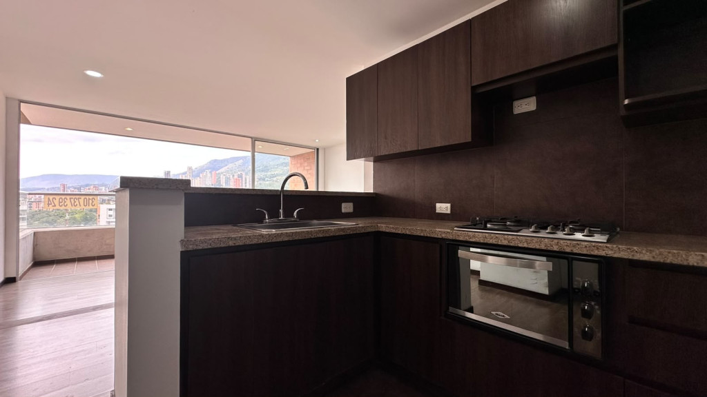 Apartamento en arriendo en El Esmeraldal, Envigado · foto 6 de 18
