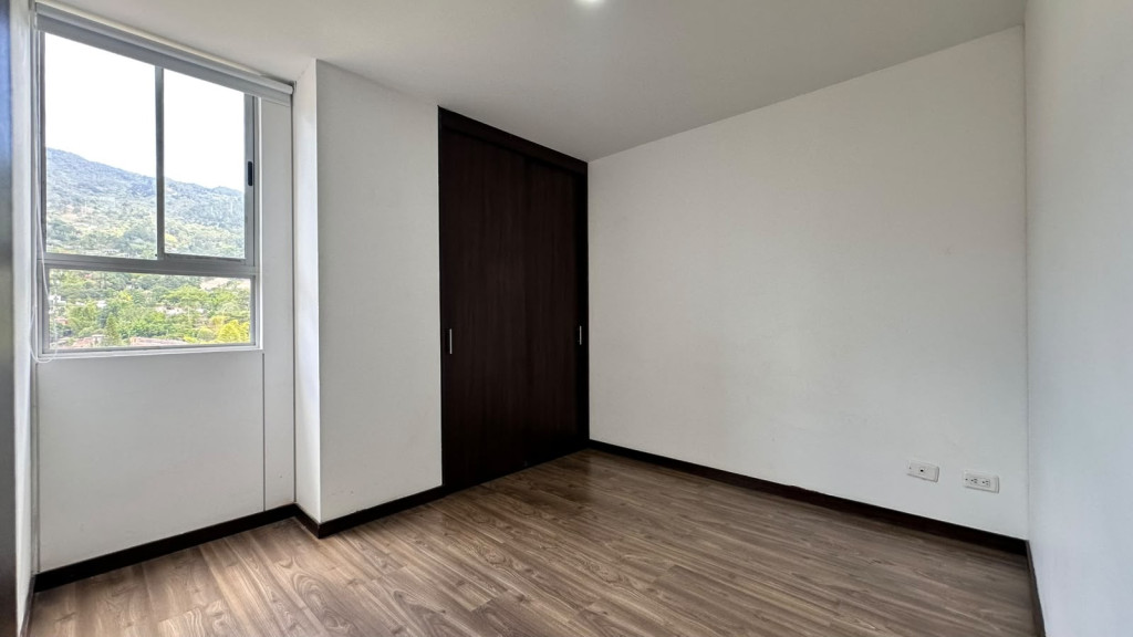 Apartamento en arriendo en El Esmeraldal, Envigado · foto 9 de 18