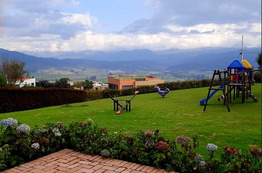 Casa de 4 alcobas en venta en Aposentos, Sopó, 584 m² · foto 14 de 15