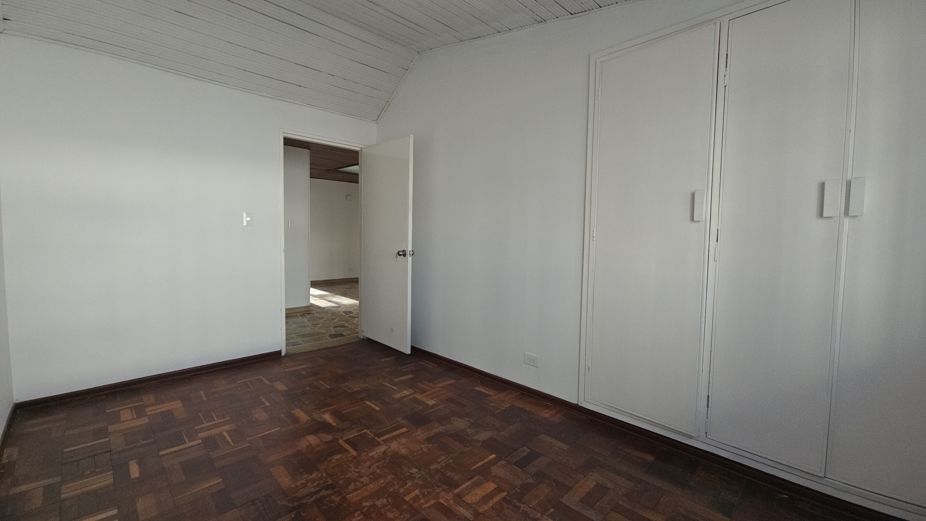 Casa en venta en Chicó Navarra, Bogotá · foto 22 de 24