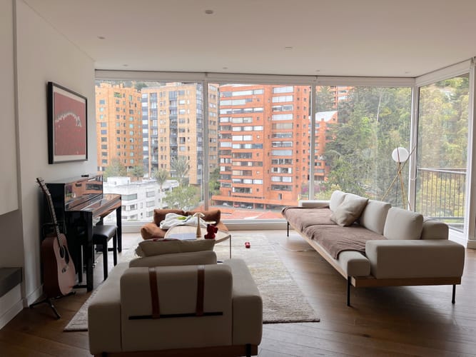 Apartamento de 3 alcobas en venta en La Cabrera, Bogotá, 247 m² · foto 2 de 22