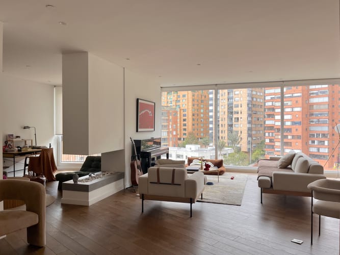 Apartamento de 3 alcobas en venta en La Cabrera, Bogotá, 247 m² · foto 3 de 22