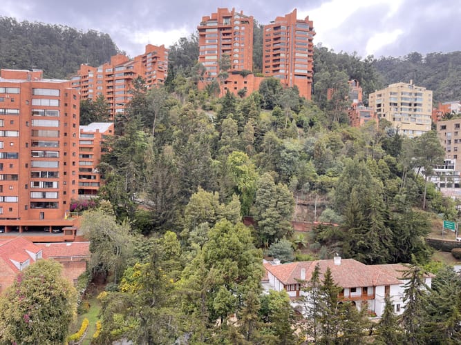 Apartamento de 3 alcobas en venta en La Cabrera, Bogotá, 247 m² · foto 10 de 22