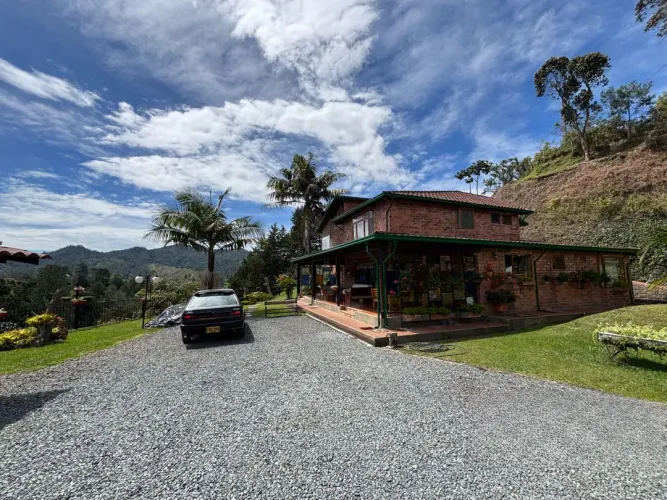 Casa de 3 alcobas en venta en Santa Elena, El Retiro · foto 6 de 24