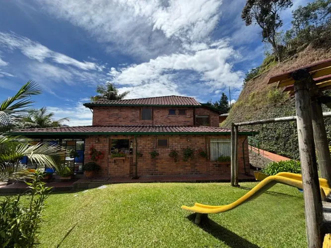 Casa de 3 alcobas en venta en Santa Elena, El Retiro · foto 8 de 24