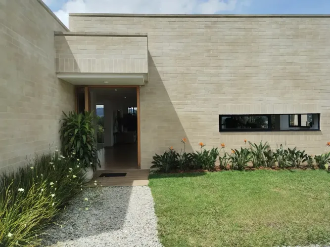 Casa de 3 alcobas en venta en San Miguel, La Ceja · foto 3 de 24