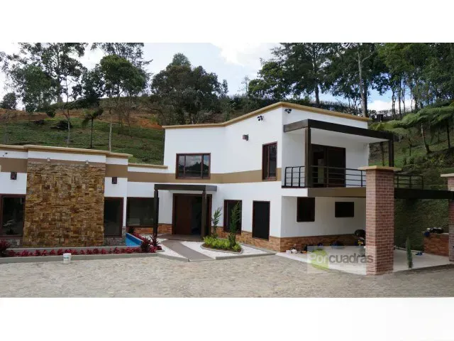 Finca en venta en La Sonadora, El Carmen de Viboral, 6380 m² · foto 2 de 24