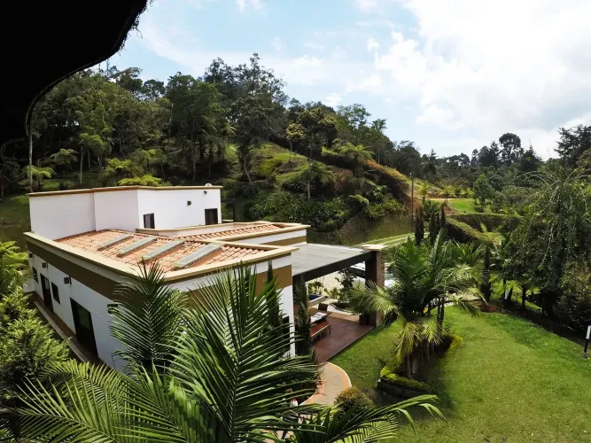 Finca en venta en La Sonadora, El Carmen de Viboral, 6380 m² · foto 3 de 24