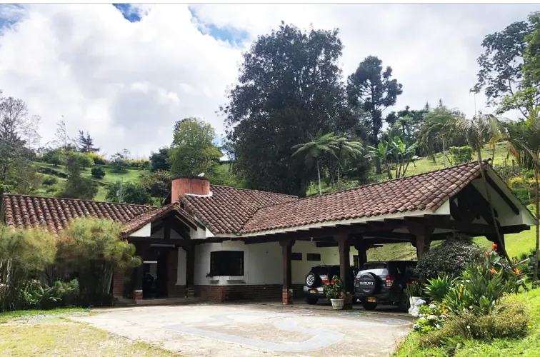 Casa de 5 alcobas en venta en El Chuscal, El Retiro · foto 4 de 24