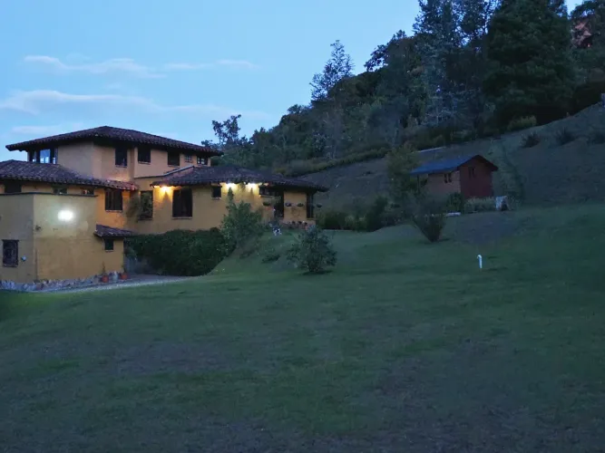 Casa de 4 alcobas en venta en Sajonia, Rionegro · foto 4 de 24