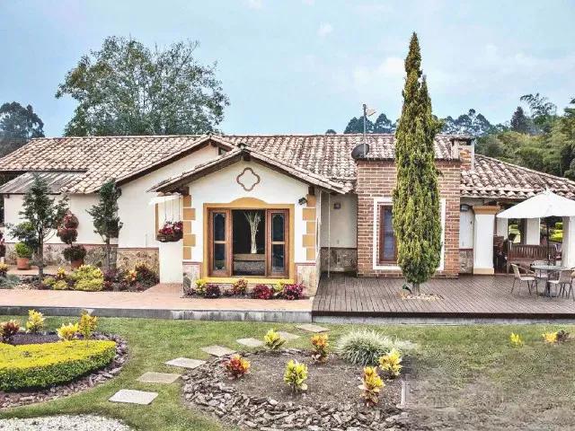 Casa de 4 alcobas en venta en Cabeceras De Llanogrande, Rionegro · foto 4 de 13