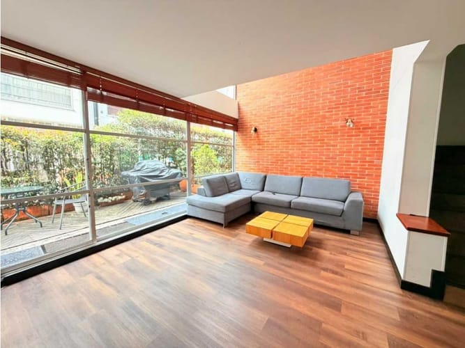 Apartaestudio en venta en Gratamira, Bogotá, 184 m² · foto 2 de 23
