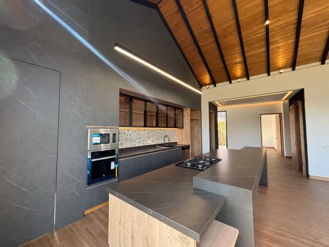 Casa de 3 alcobas en venta en El Tablazo, Rionegro, 1700 m² · foto 9 de 22