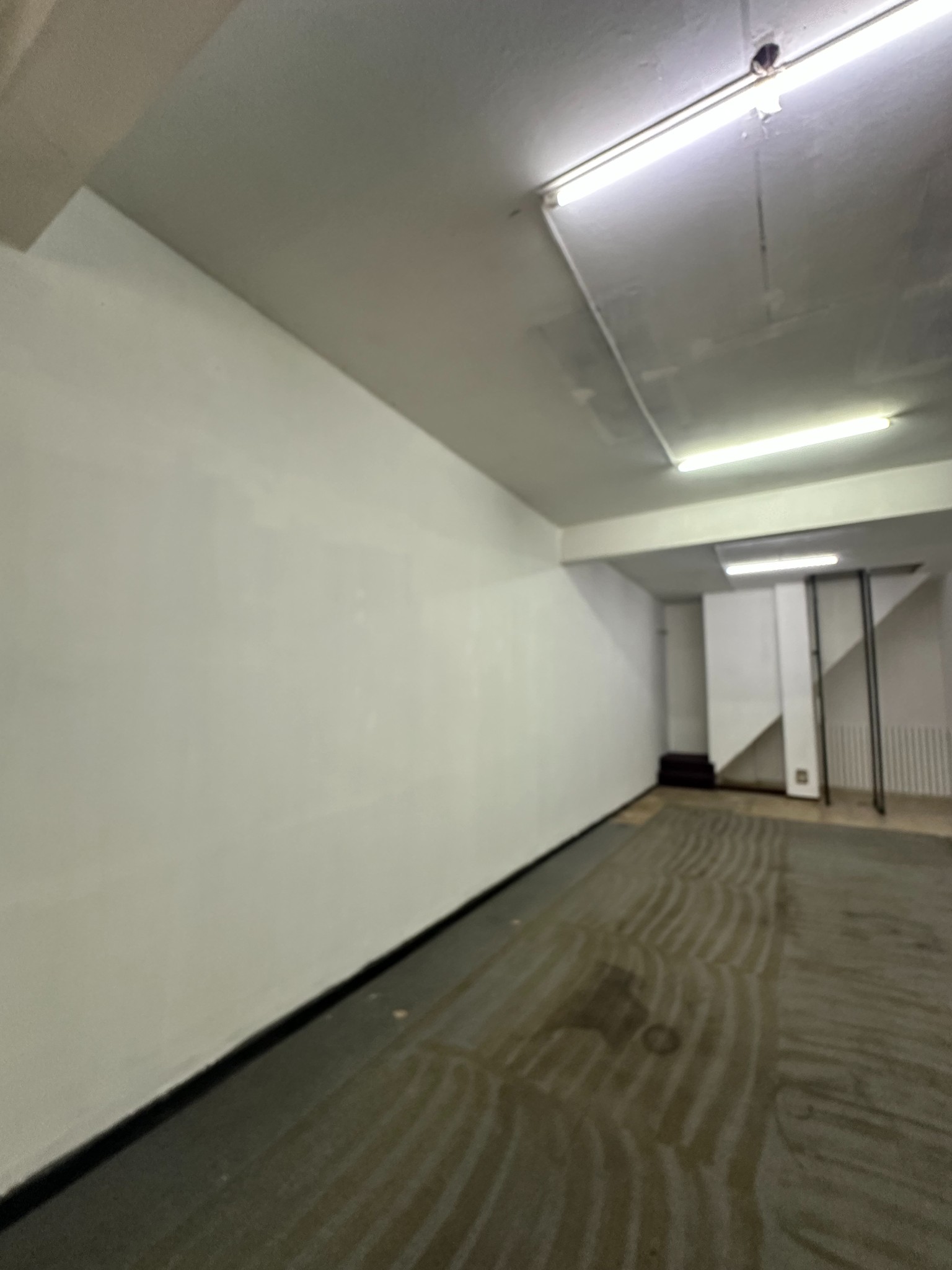 Alquiler de Imponente Local Comercial en 3 Plantas | 193 m² al Frente | Colón y Sarandí (Ciudad Vieja) · Foto 6