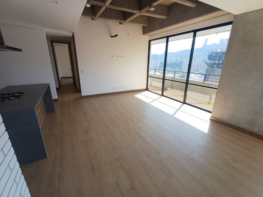 Apartamento en arriendo en Ciudad Del Río, Medellín · foto 5 de 17