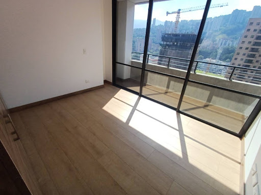 Apartamento en arriendo en Ciudad Del Río, Medellín · foto 7 de 17