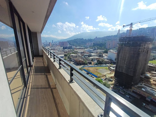 Apartamento en arriendo en Ciudad Del Río, Medellín · foto 9 de 17