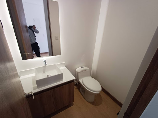 Apartamento en arriendo en Ciudad Del Río, Medellín · foto 16 de 17