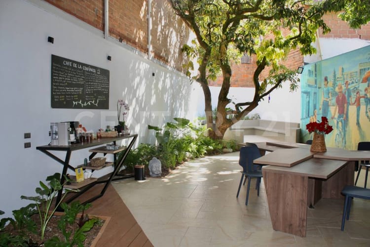 Edificio en venta en Bolivariana, Medellín, 380 m² · foto 19 de 24