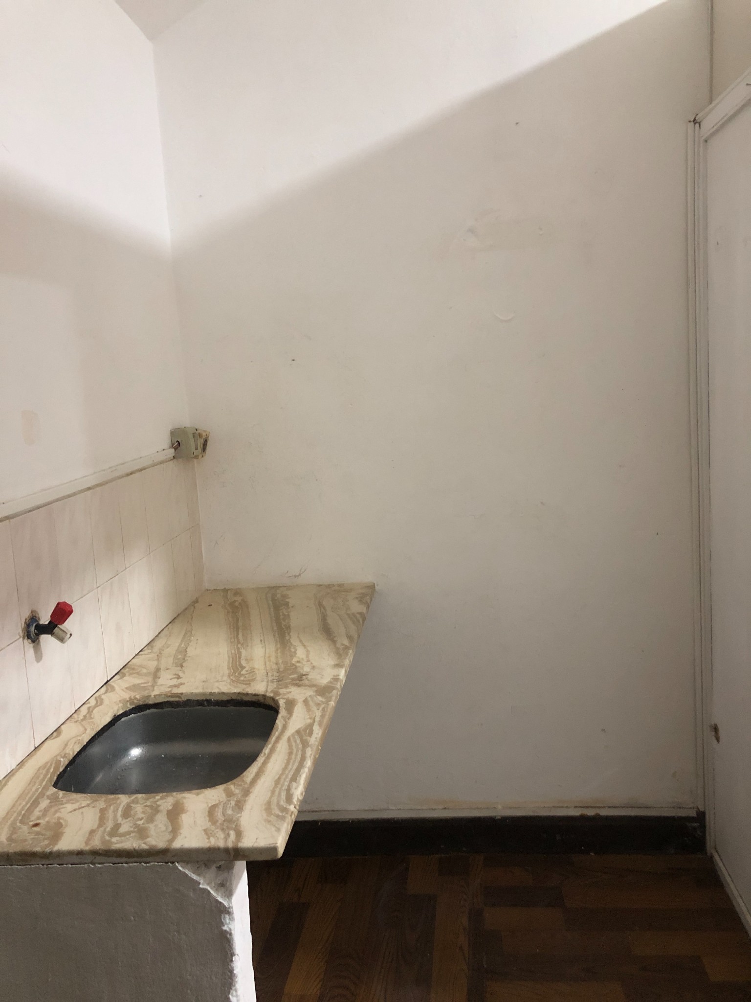 ¡LOCAL COMERCIAL 30 M² EN ALQUILER LA COMERCIAL! · Foto 5