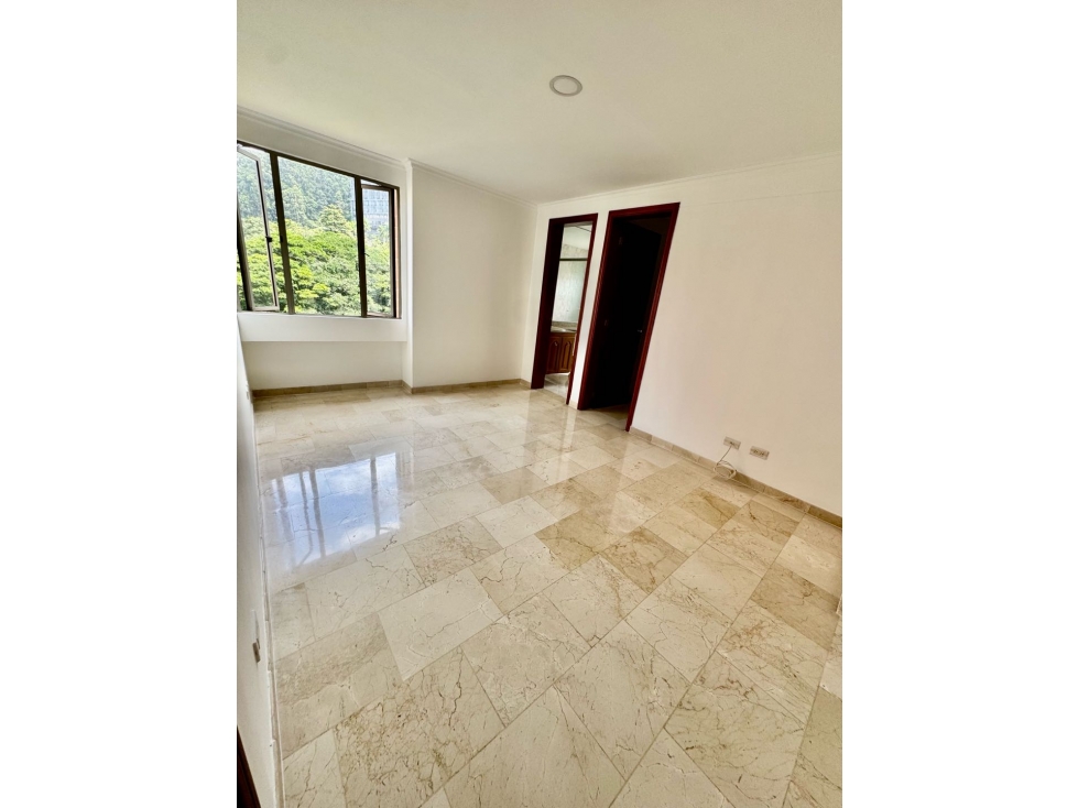 Apartamento en venta en El Poblado, Medellín · foto 11 de 21