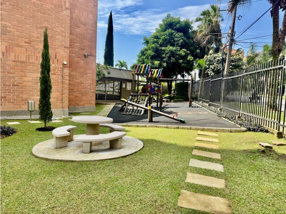 Apartamento en venta en El Poblado, Medellín · foto 20 de 21