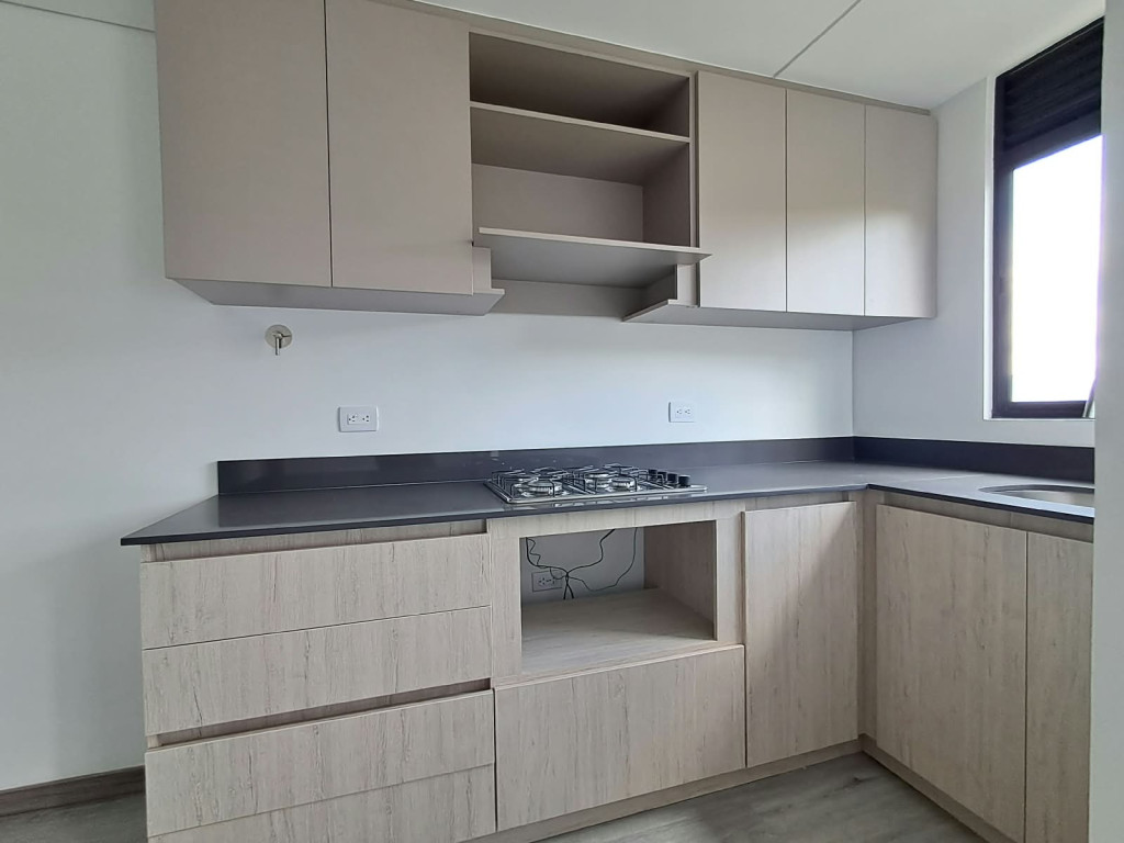 Apartamento en venta en El Poblado, Medellín · foto 3 de 21