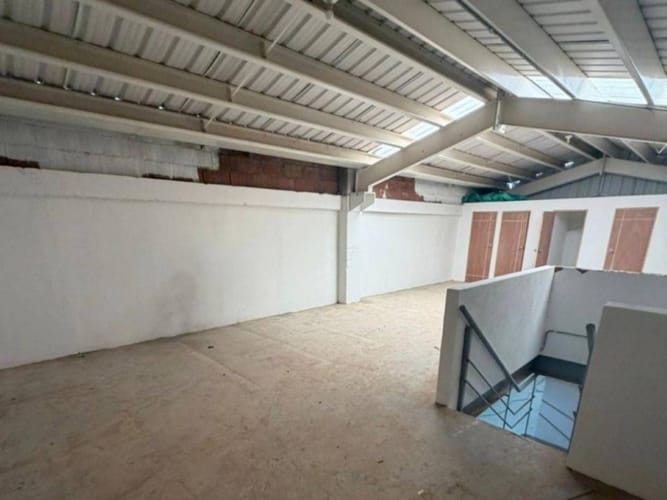 Bodega en arriendo en Zona Centro, Envigado, 340 m² · foto 6 de 7