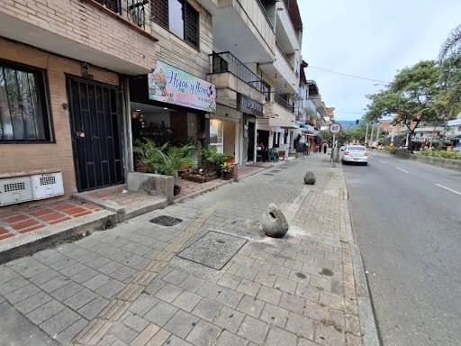 Local en venta en El Carmelo, Itagüí, 45 m² · foto 5 de 13